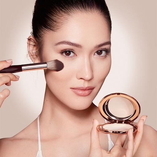 AIRBRUSH BRIGHTEN & BLUR ON THE GO FACE KIT
