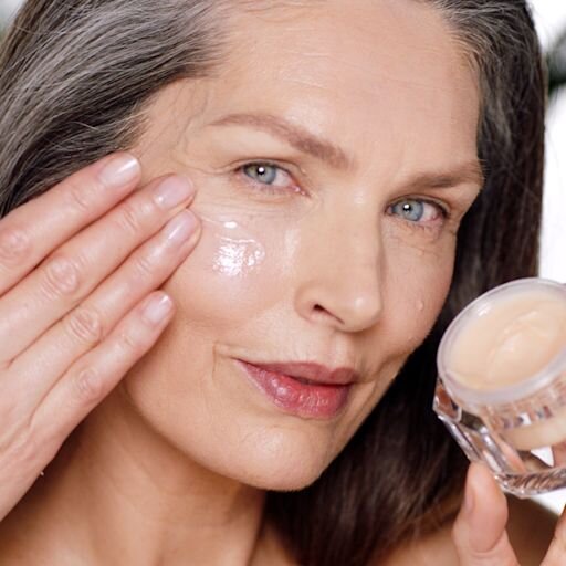 CHARLOTTE’S MAGIC SKIN ON-THE-GO KIT SKINCARE KIT