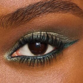 CHARLOTTE’S PALETTE OF BEAUTIFYING EYE TRENDS EMERALD EFFECT