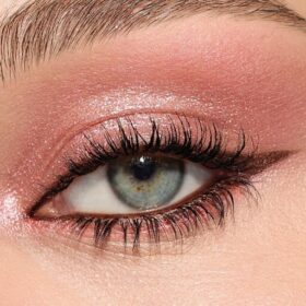 CHARLOTTE’S PALETTE OF BEAUTIFYING EYE TRENDS PINK LOVE