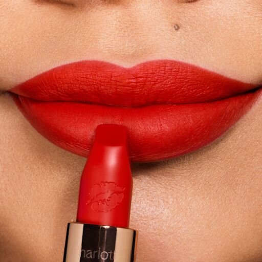 HOT LIPS TELL LAURA
