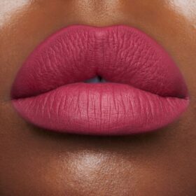 LIP CHEAT THE QUEEN
