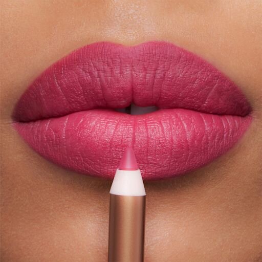LIP CHEAT THE QUEEN