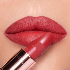 PILLOW TALK LOVE EFFECT LIPSTICK MATTE REVOLUTION – LOVE TALK
