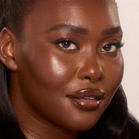 UNREAL SKIN SHEER GLOW TINT FOUNDATION KIT FACE KIT